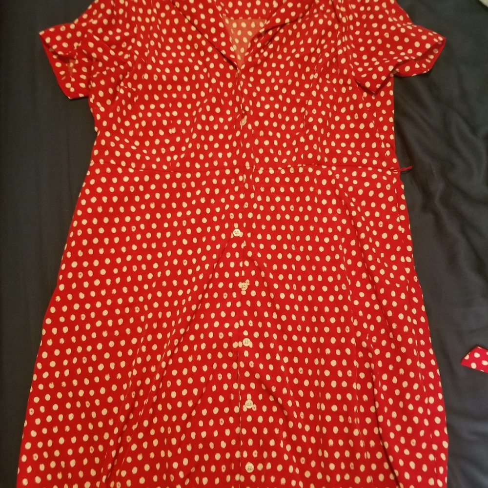 Vintage shaped dress with red and white polka dots XXL